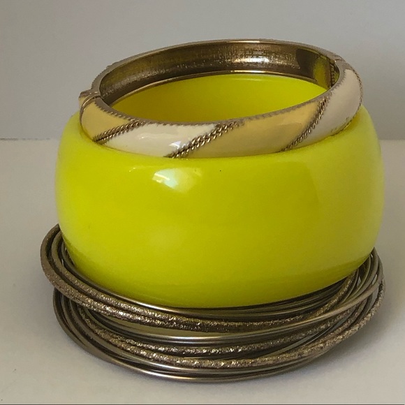 Assorted bangles - Picture 3 of 4